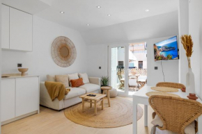 Sunny terrace in Fuengirola by Costarentals - Ref 226